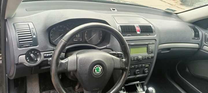 COMPTEUR TABLEAU DE BORD 1Z0920841E SKODA OCTAVIA II 2.0 TDI