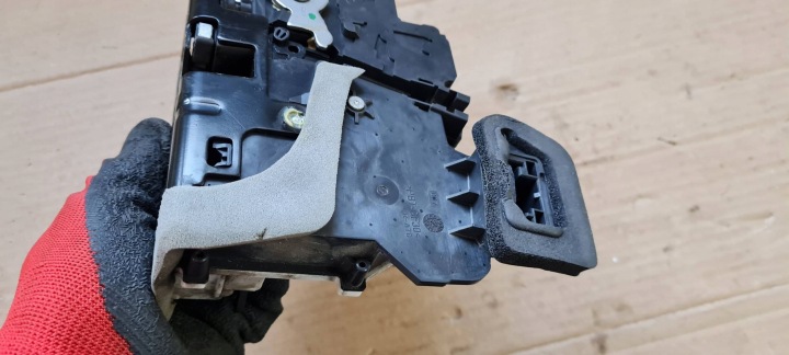 A6 C8 4K SERRURE DE PORTE DROIT ARRIÈRE 9 GOUPILLE 4K0839016P A7 4K