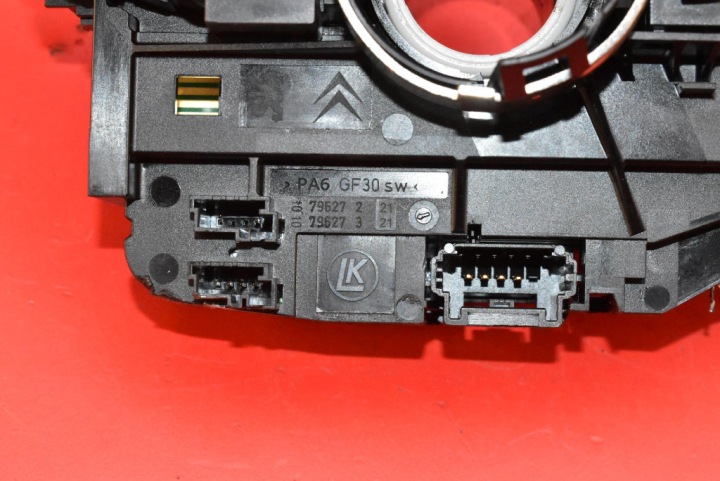 COMMUTATEUR COMPOSITE ARAIGNÉE 98312593ZD CITROEN C3 III 5D HAYON LIFT 20-21