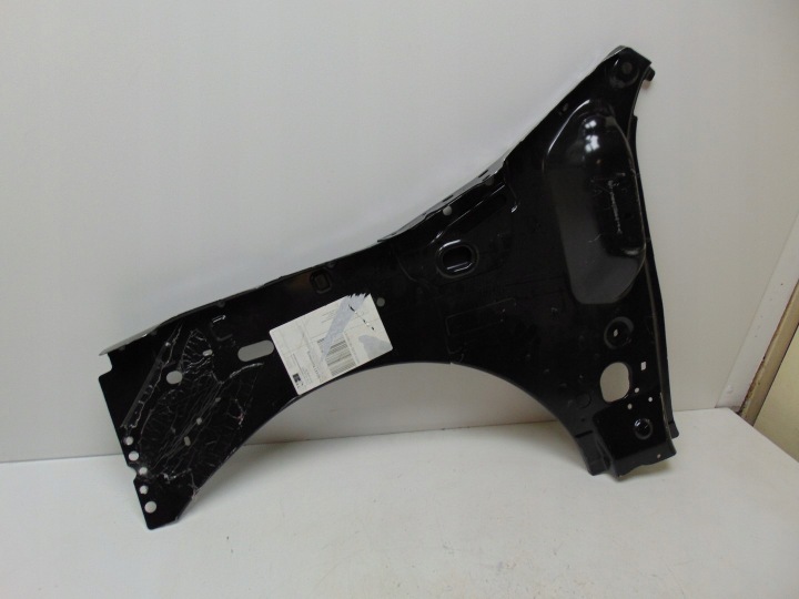 BRODERIE TABLIER DROIT AVANT RENAULT DACIA DUSTER II 762307103R