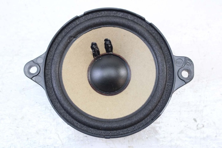 AUDI A4 BERLINE HAUT-PARLEURS SONORISATION 8W5035412 8W5035411 8W0035415 8W0035454