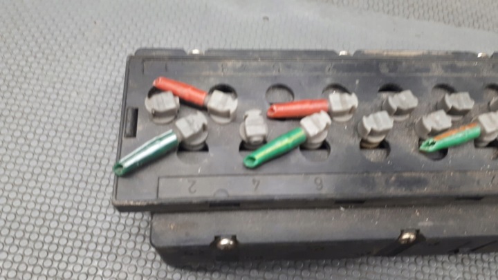 1408000178 DISTRIBUTEUR AIR MERCEDES W140 CL 3.5TD