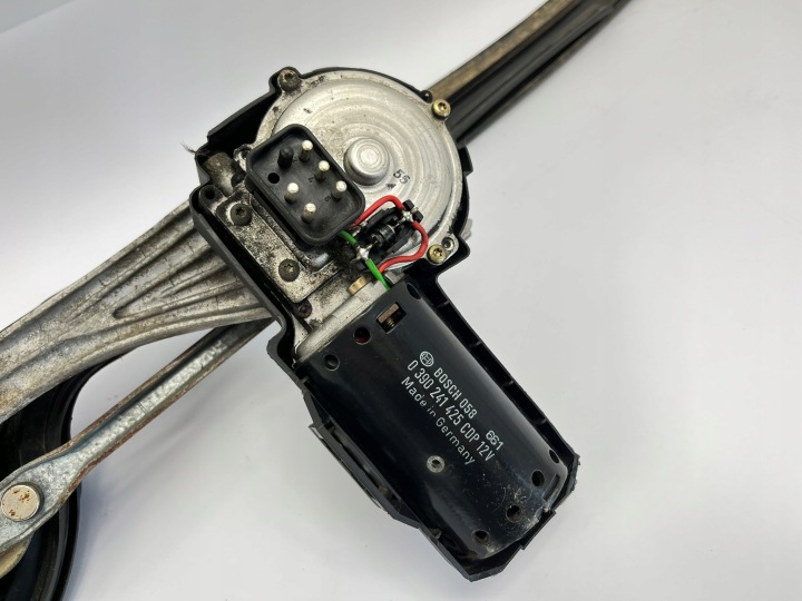 MÉCANISME PETIT MOTEUR ESSUIE-GLACES AVANT VITRES MERCEDES W124 E-KLASA 1993-