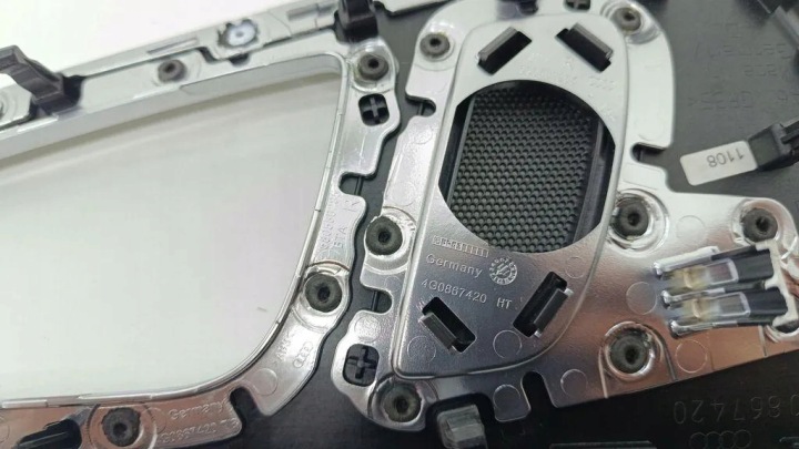AUTRE PIÈCES WYKONCZENIA AUDI A6 (4F2, C6) 4G0867420 3.0L GASOLINE 2012