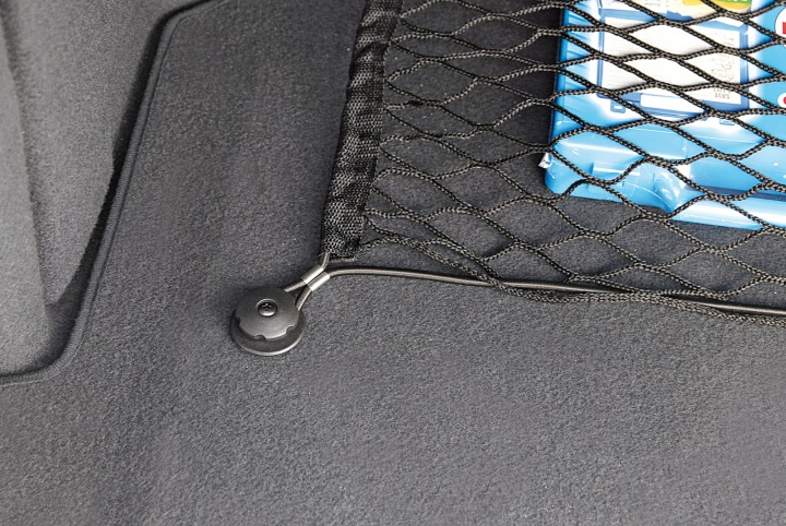 GRILLE ÉLASTIQUE VERS COUVERCLES DE COFFRE 90X35CM ITALY 69949