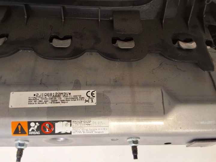 TOYOTA C-HR CHR COUSSIN ROTULE AIRBAG 0589-P1-000739 2J1Q68122M3V