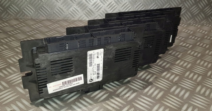 BMW E87 E90 E91 MODULE CONTRÔLEUR FEUX FRM 3 FRM3 FRMIII BASIS 9224592
