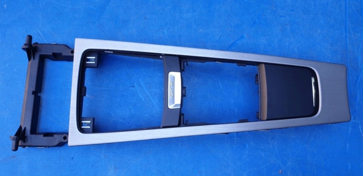 DÉCORS BAGUETTES DÉCORATIF POIGNÉE SUR GODET PORSCHE CAYMAN 981 GT4