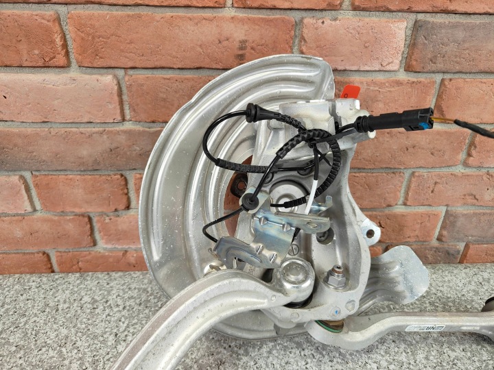 BMW G20 G21 TRANSMISSION AVANT ROTULE DE DIRECTION BRAS DE SUSPENSION MOYEU DROITE AVANT DROIT AVANT 6878610