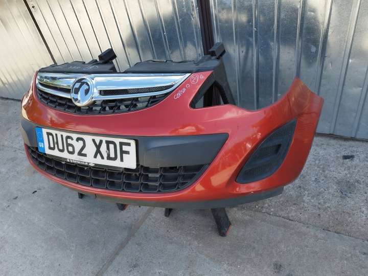 PARE-CHOCS GRILLE AVANT OPEL CORSA D LIFT ANNÉE 2011-2014 COULEUR Z50K