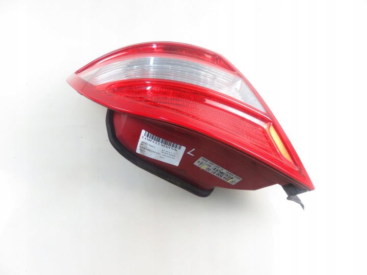 PHARE GAUCHE ARRIÈRE MERCEDES S204 UNIVERSEL 2049069102