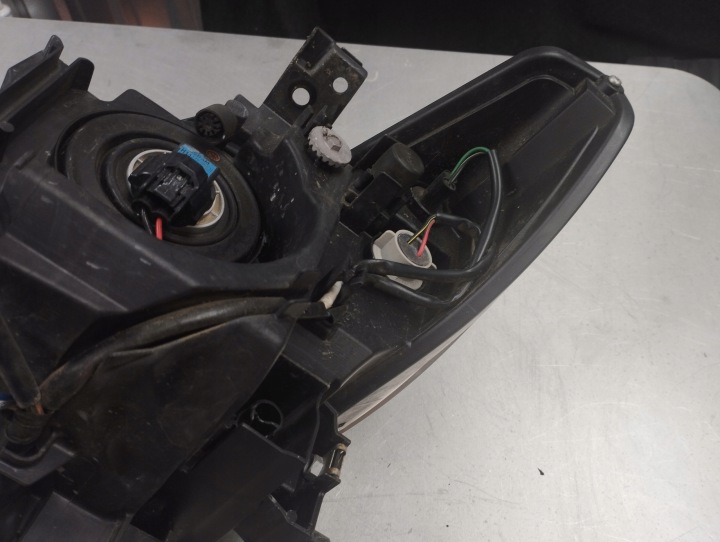 MAZDA 6 GJ PHARE DROITE AVANT LENTILLE UK GHR4-51030