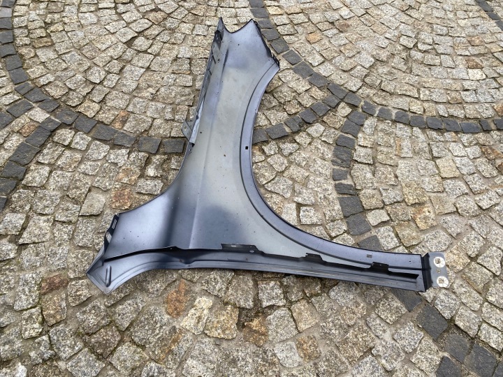 MERCEDES GLA 156 AILE GAUCHE AVANT 1568810101 ORIGINAL