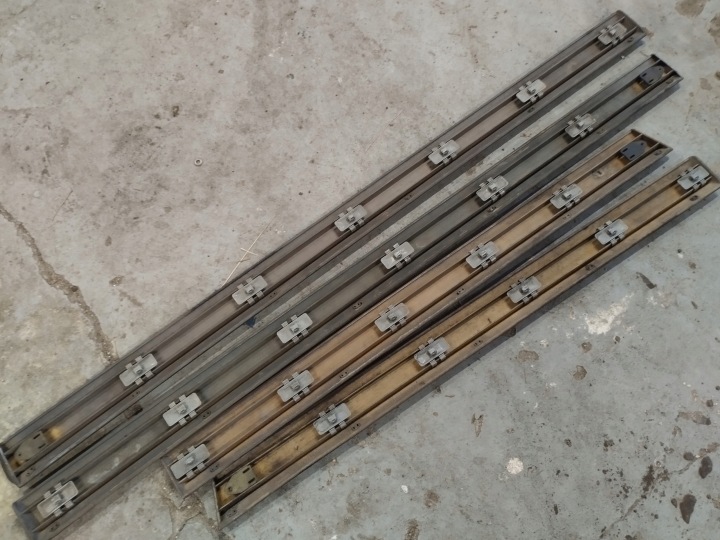 MOULURE BAGUETTES DÉCORATIF DÉCORATIVE PORTES INFÉRIEURE AVANT ARRIÈRE GAUCHE DROITE AUDI A8 D2