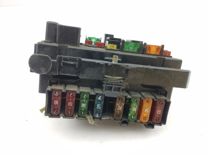 LANCIA PHEDRA BOÎTE FUSIBLES 2002 9646405480