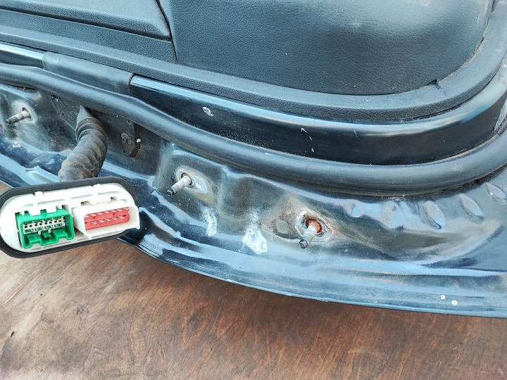 JEEP PATRIOT 10R PORTES DROIT AVANT 100 MIKRONOW