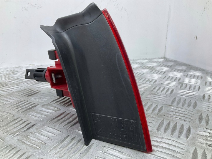 2014 AUDI A5 8T 8F PHARE ARRIÈRE 8T0945096H