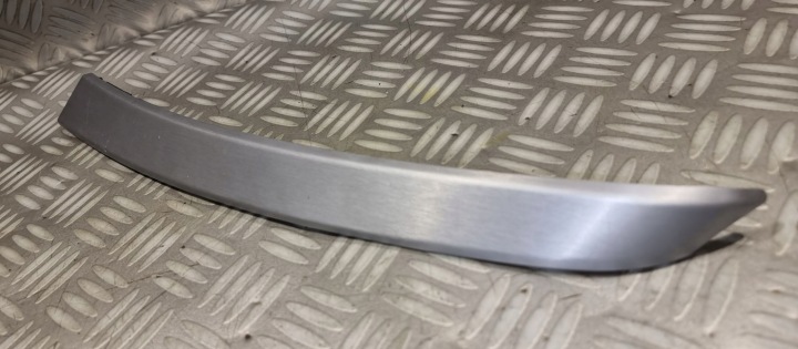 BMW 5 E60 E61 MOULURE DÉCORATIVE DROITE AVANT DÉCOR PORTES ALU FEINSCHLIFF 391668