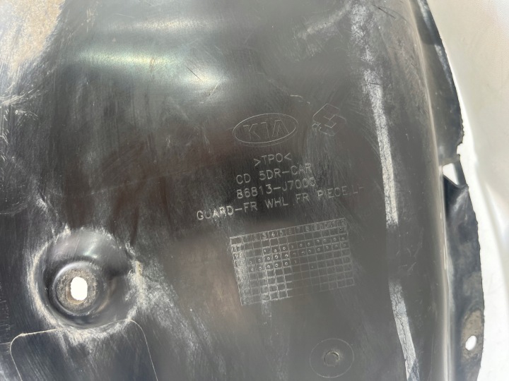 KIA CEED III 3 18- PASSAGE DE ROUE AVANT GAUCHE 86813-J7000