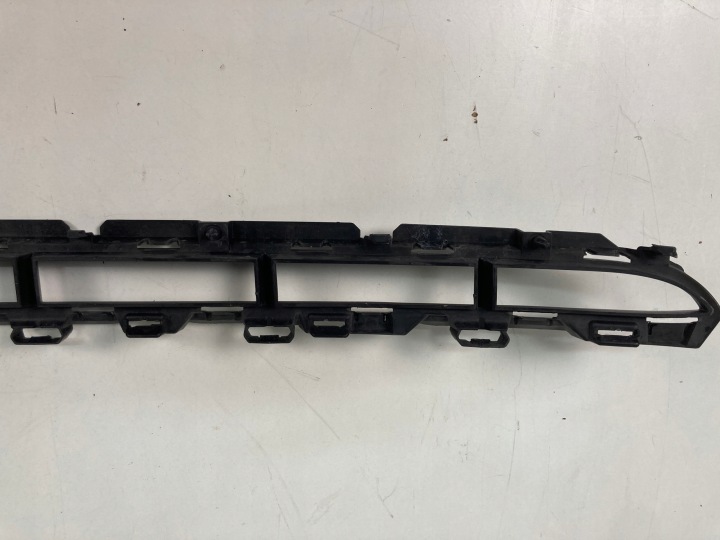 PORSCHE OE 95B805935 GRILLE CENTRALE