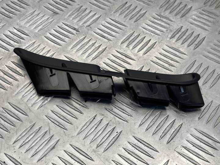 BMW OE 8058780 F82 M4 CANAL AIR GRILLE DROITE