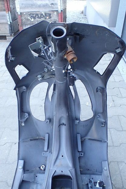 PIAGGIO VESPA GTS 300 CHÂSSIS CARROSSERIE