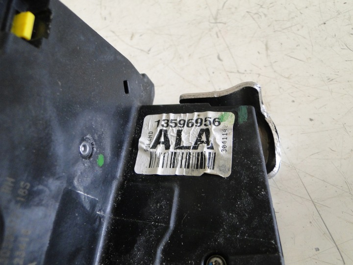 ASTRA K V SERRURE DE PORTE DROIT ARRIÈRE ARRIÈRE 13596956