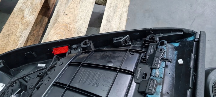 S3 8V BERLINE A3 COLLECTEUR PORTES GAUCHE DROIT ARRIÈRE BERLINE 8V5867305 8V5867306