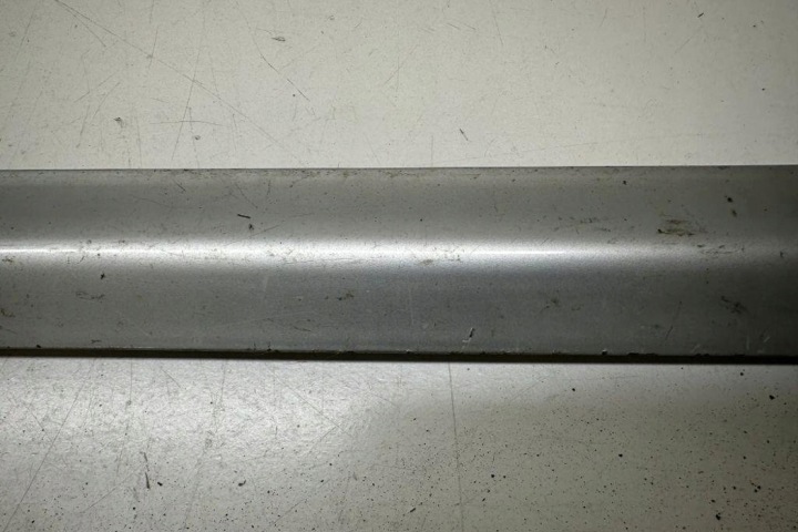 MOULURE AVANT DROITS PORTES AUDI 4B0853960D 1.9L DIESEL 2002