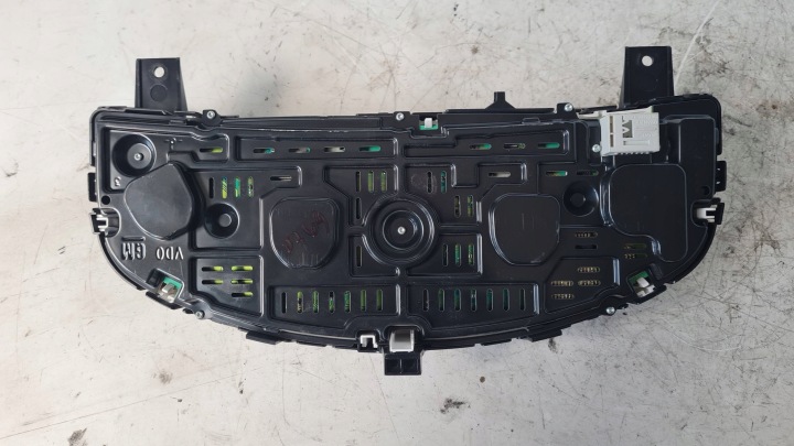 COMPTEUR COMPTEUR DE VITESSE OPEL VECTRA C 1.8 B 09180274WC EUROPE