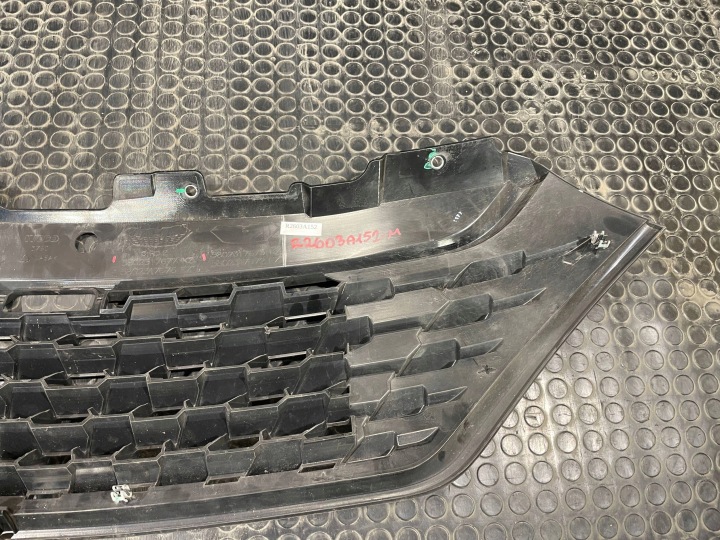 IVECO DAILY IV 4 LIFT 19- CALANDRE GRILLE GRILLE CENTRALE PARE-CHOCS AVANT