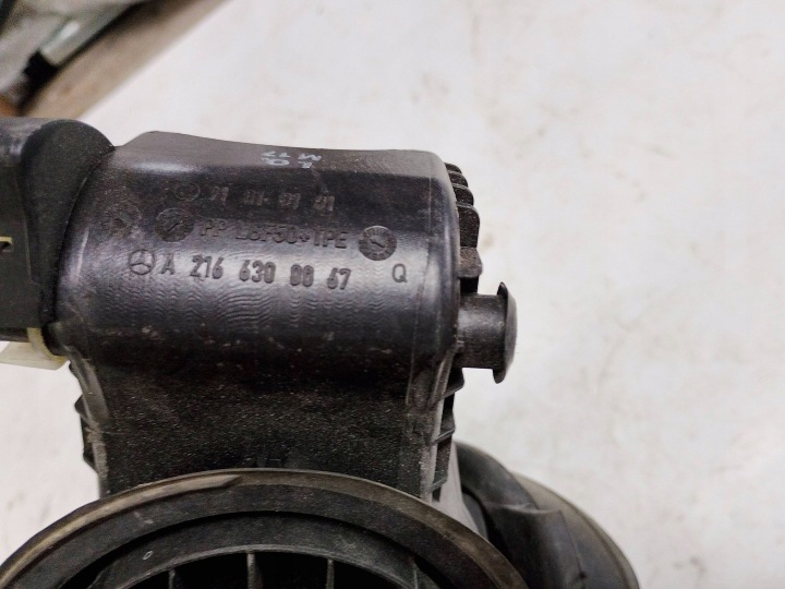 MERCEDES CL C216 CLAPET GOULOTTE DE REMPLISSAGE CARBURANTS A2166300067 EUROPE