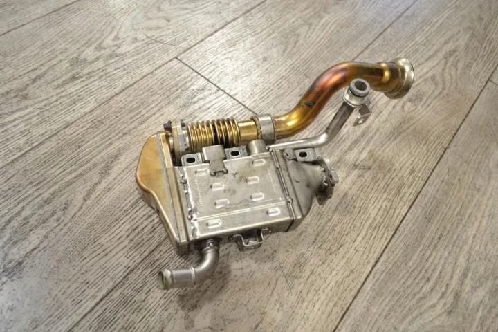 MERCEDES W213 DIESEL OM654 VANNE EGR A6541404401