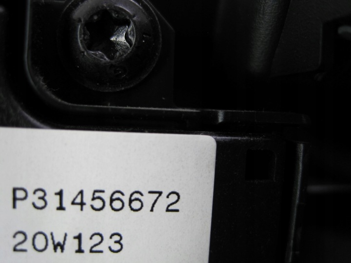PANNEAU COMMANDE RADIO BOUTON D'URGENCE VOLVO XC40 P31456672