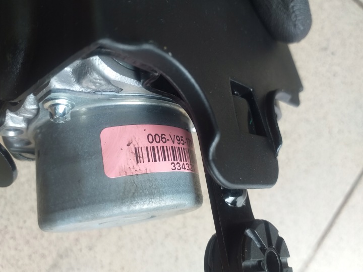 HONDA RADIO 125 R CB125R JC95 25 POMPE ABS 3V23-D-163 K9822