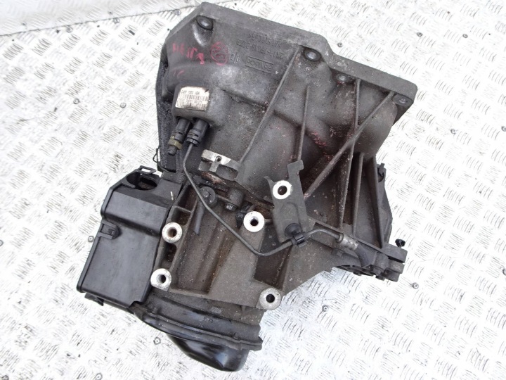 FORD FIESTA MK7 1.6 TDCI BOÎTE DE VITESSES CA6R-7002-JBA
