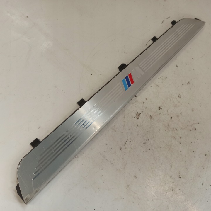 BMW E87 KIT MOULURE SEUIL DROITE AVANT 7906818