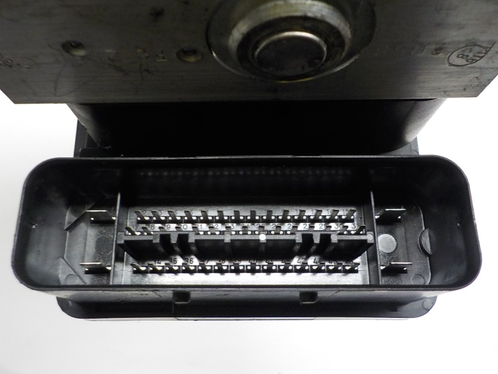 BMW 3 (E90) POMPE ABS 6778163 10.0399-3322.4 6778164 10.0960-0834.3