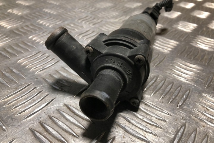 PETIT MOTEUR CIRCULATION EAU VW PASSAT VARIANT B5 (3B6) 1J0965561A 1.9L DIESEL