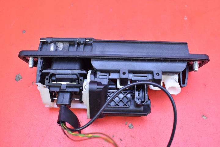 POIGNÉE BOUTON COUVERCLES DE COFFRE ARRIÈRE CAMÉRA A2227500593 MERCEDES CLA C117 BERLINE 13-16