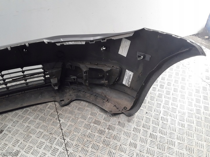 2012 VW TOURAN AVANT PARE-CHOCS 1T0807221