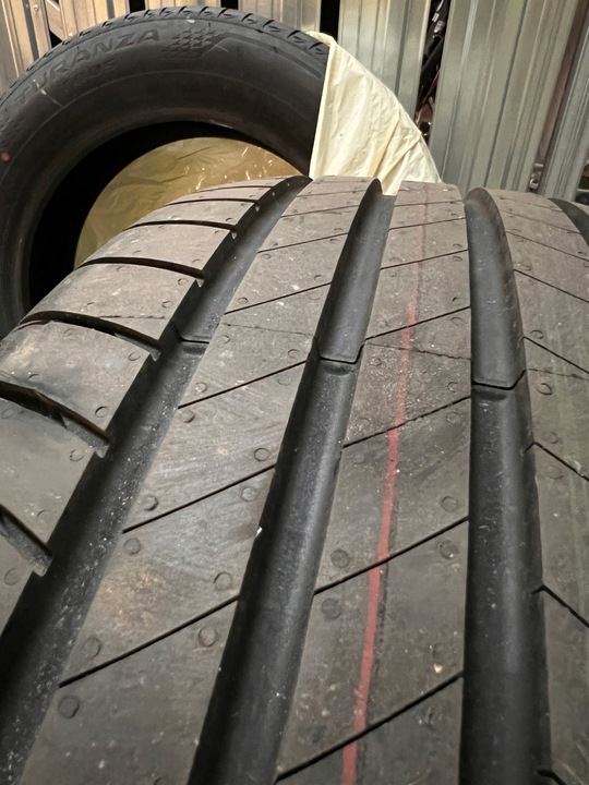 Bridgestone Turanza T005 215/60R17 96 H