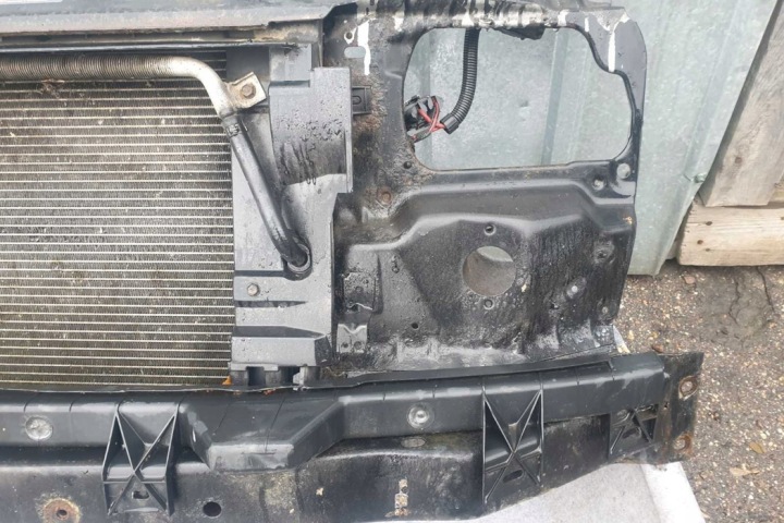 RADIATEUR EAU VW TRANSPORTER IV FURGON (70XA) 701121207B 2.5L GASOLINE