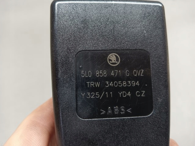 AGRAFE COURROIE 5L0858471G SKODA YETI GAUCHE AVANT