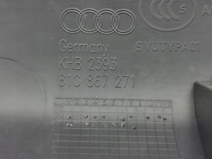 AUDI Q2 2017 GAUCHE CÔTÉ MOULURE SEUIL AVANT