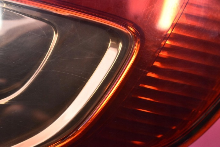 PHARE DROITE ARRIÈRE ARRIÈRE 220-16684 SUZUKI SX4 5D HAYON 06-14