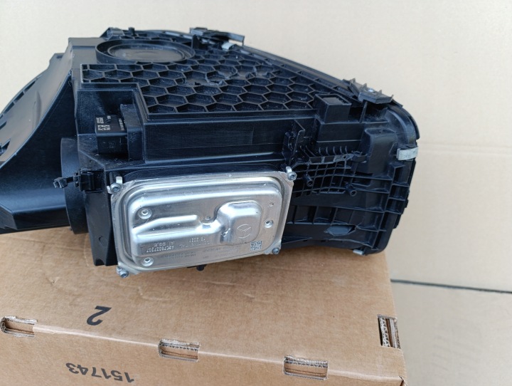 MERCEDES W206 PHARE DROITE AVANT PROJECTEUR LED HIGH PERFORMANCE A2069060803