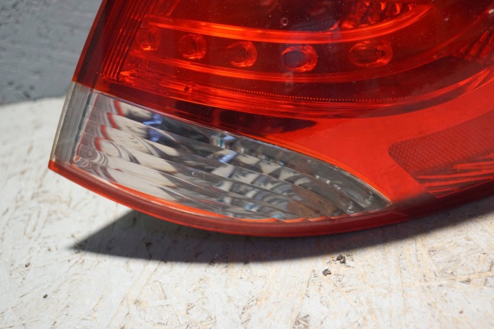 HYUNDAI IX35 PHARE DROIT ARRIÈRE 92402-2Y0 (S2277)