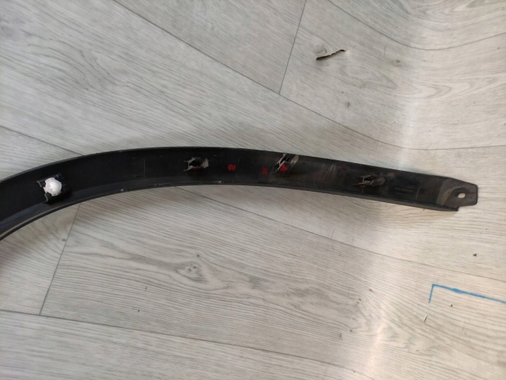 SKODA KODIAQ MOULURE GARDE-BOUE DROIT ARRIÈRE 565854820