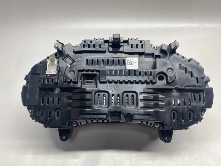 MERCEDES-BENZ C W205 COMPTEUR A2059000416 2016 2100CM3